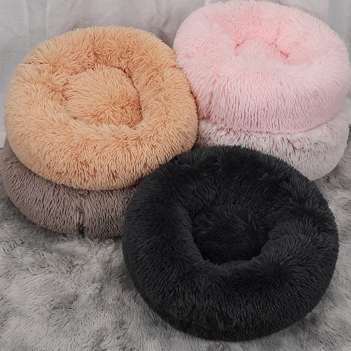 سرير من الفرو الناعم